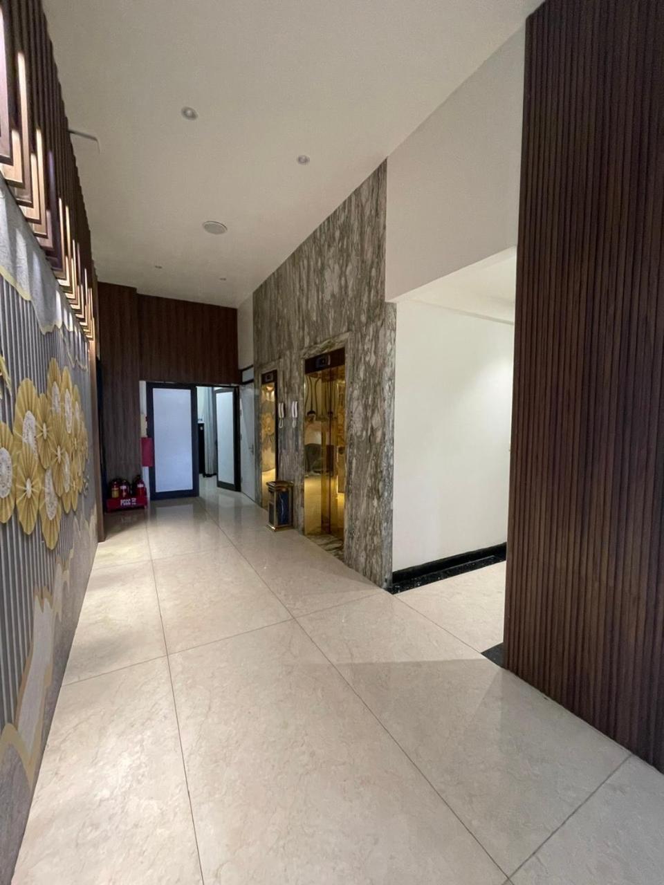 Lotus Hotel & Apartment Hai Phong Bagian luar foto